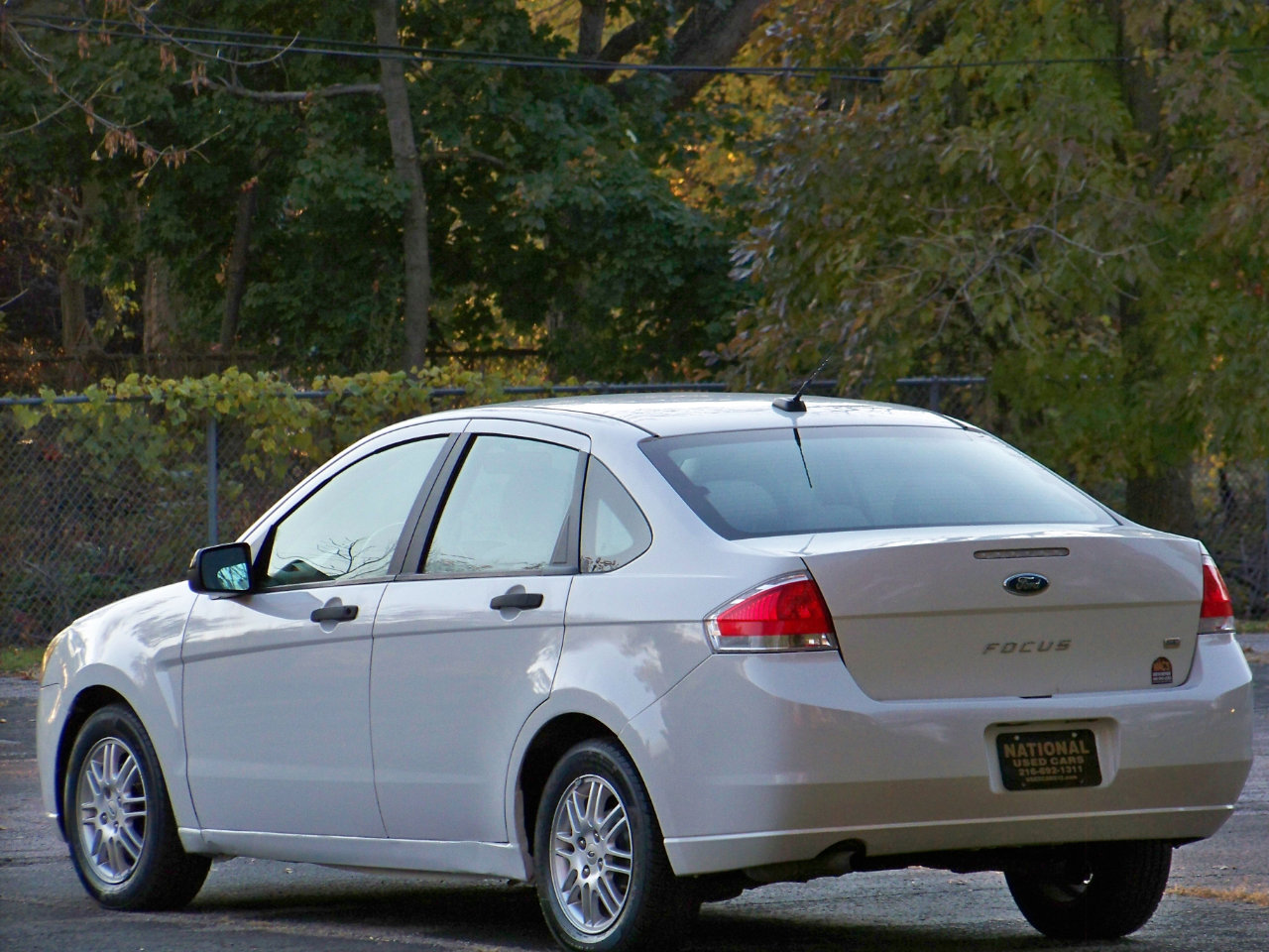 Used 2010 Ford Focus SE image 7
