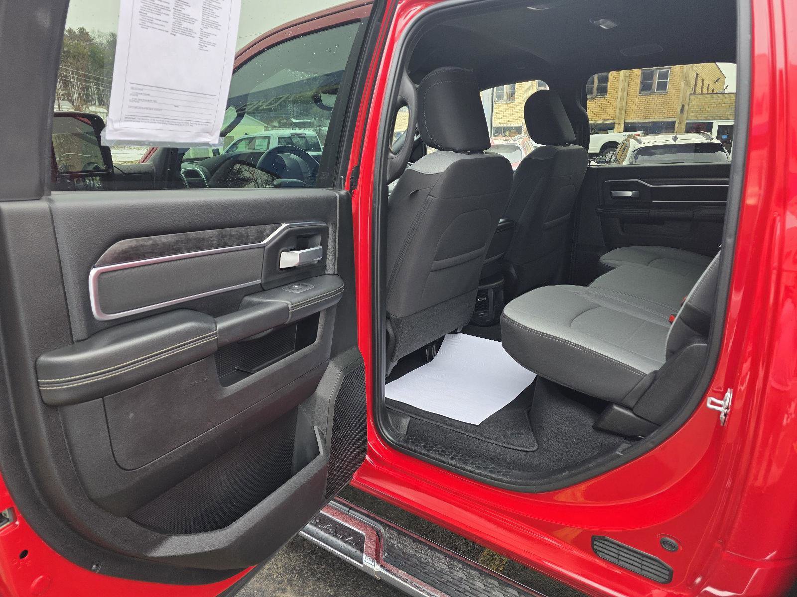 Used 2024 RAM 2500 Big Horn w/ Bed Utility Group image 19