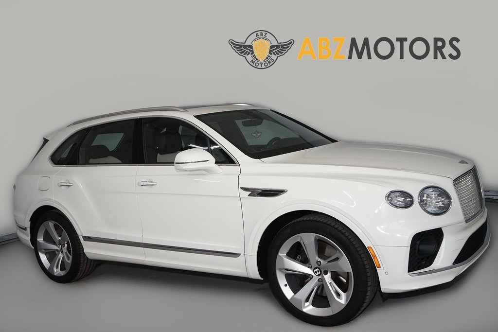 Used 2023 Bentley Bentayga Plug-In Hybrid image 1