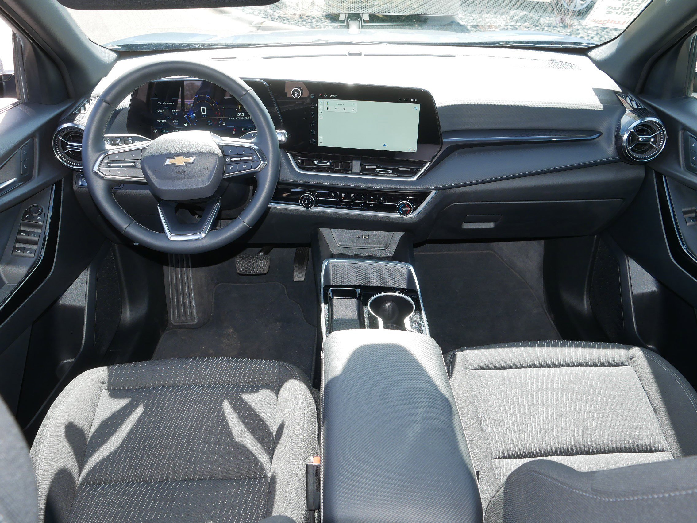 Used 2025 Chevrolet Equinox LT image 10