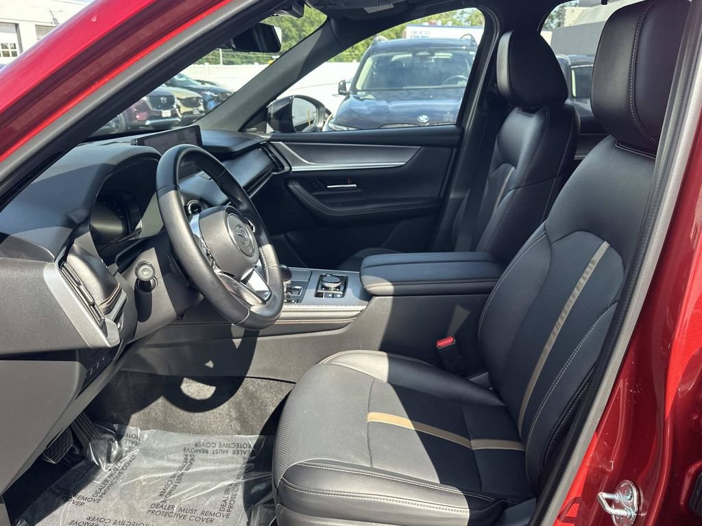 Certified 2025 MAZDA CX-70 Plug-In Hybrid w/ Premium Plus AWD/4WD image 32