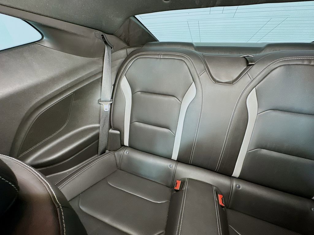 Used 2018 Chevrolet Camaro SS RWD image 12