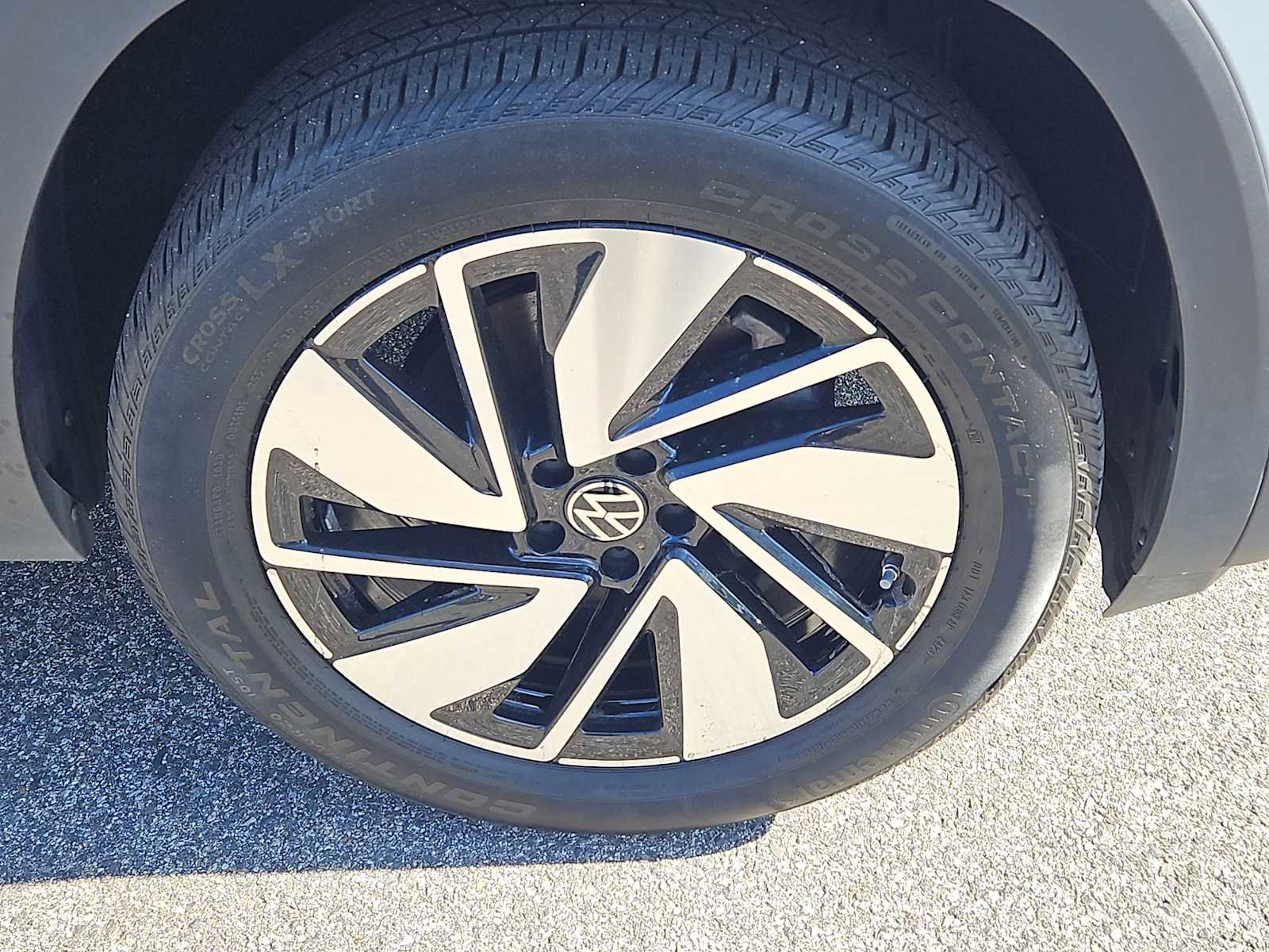 Used 2024 Volkswagen Atlas SE AWD/4WD image 10