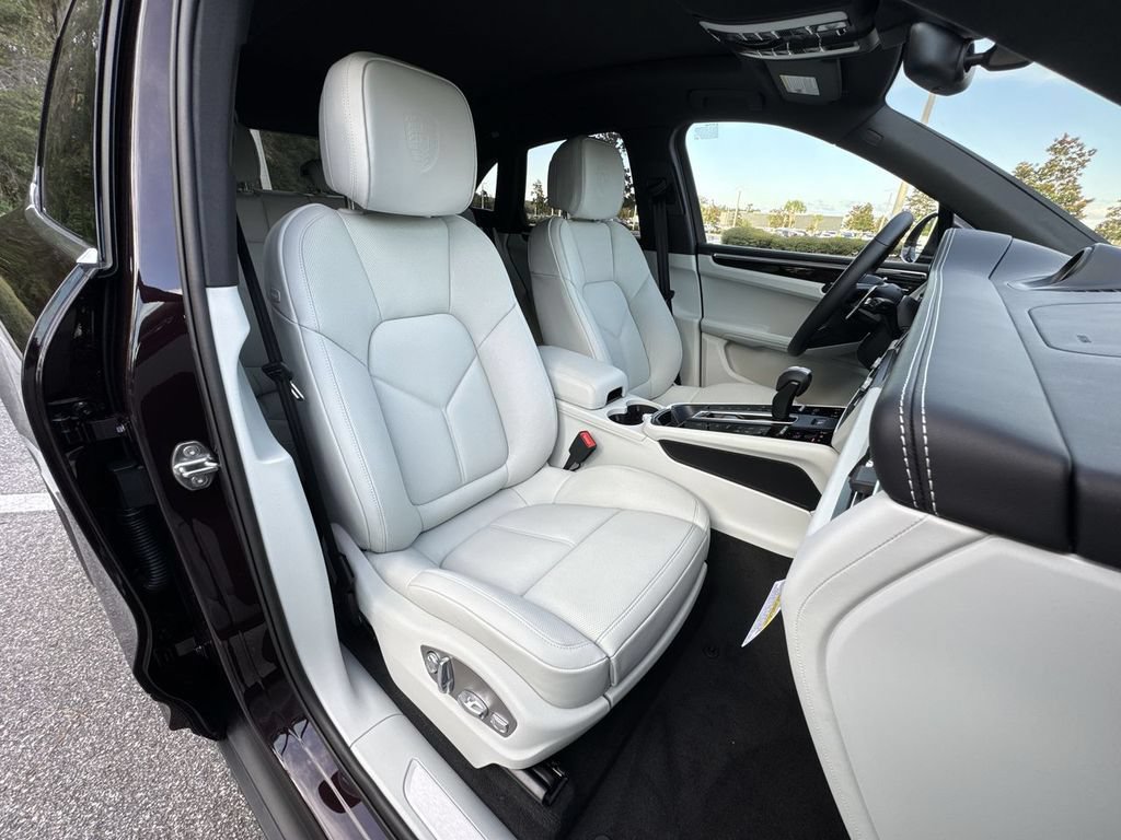 New 2026 Porsche Macan S AWD/4WD image 21