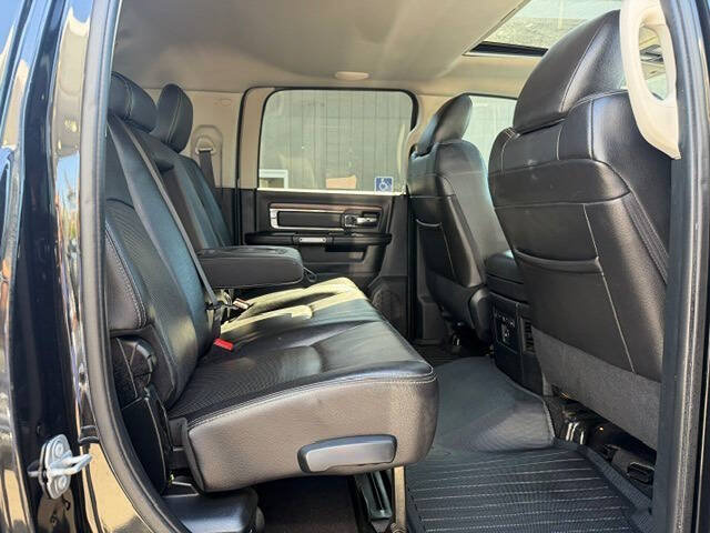 Used 2016 RAM 2500 Laramie w/ Sport Appearance Group AWD/4WD image 35