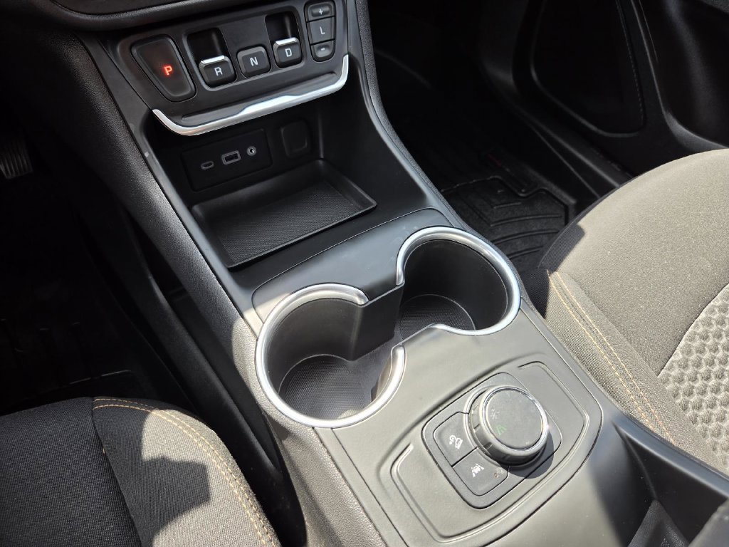 Used 2020 GMC Terrain SLE FWD image 27