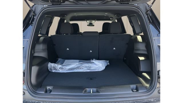 New 2026 Jeep Cherokee Laredo image 14