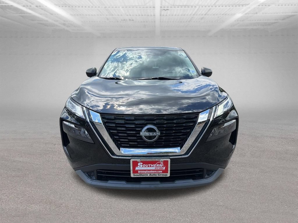 Used 2023 Nissan Rogue S AWD/4WD image 9