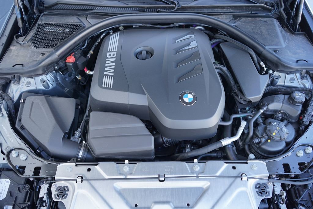 Used 2025 BMW 330i xDrive Sedan AWD/4WD image 21
