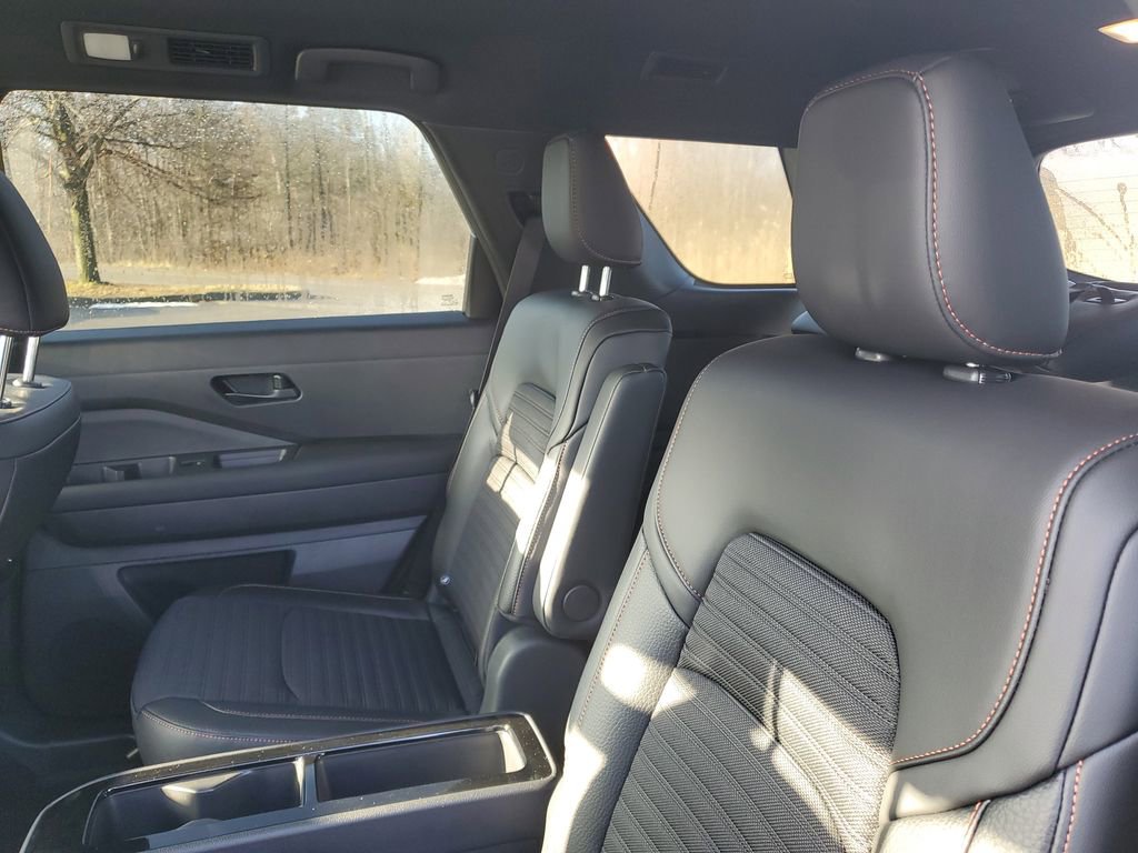 New 2025 Nissan Pathfinder Rock Creek image 28