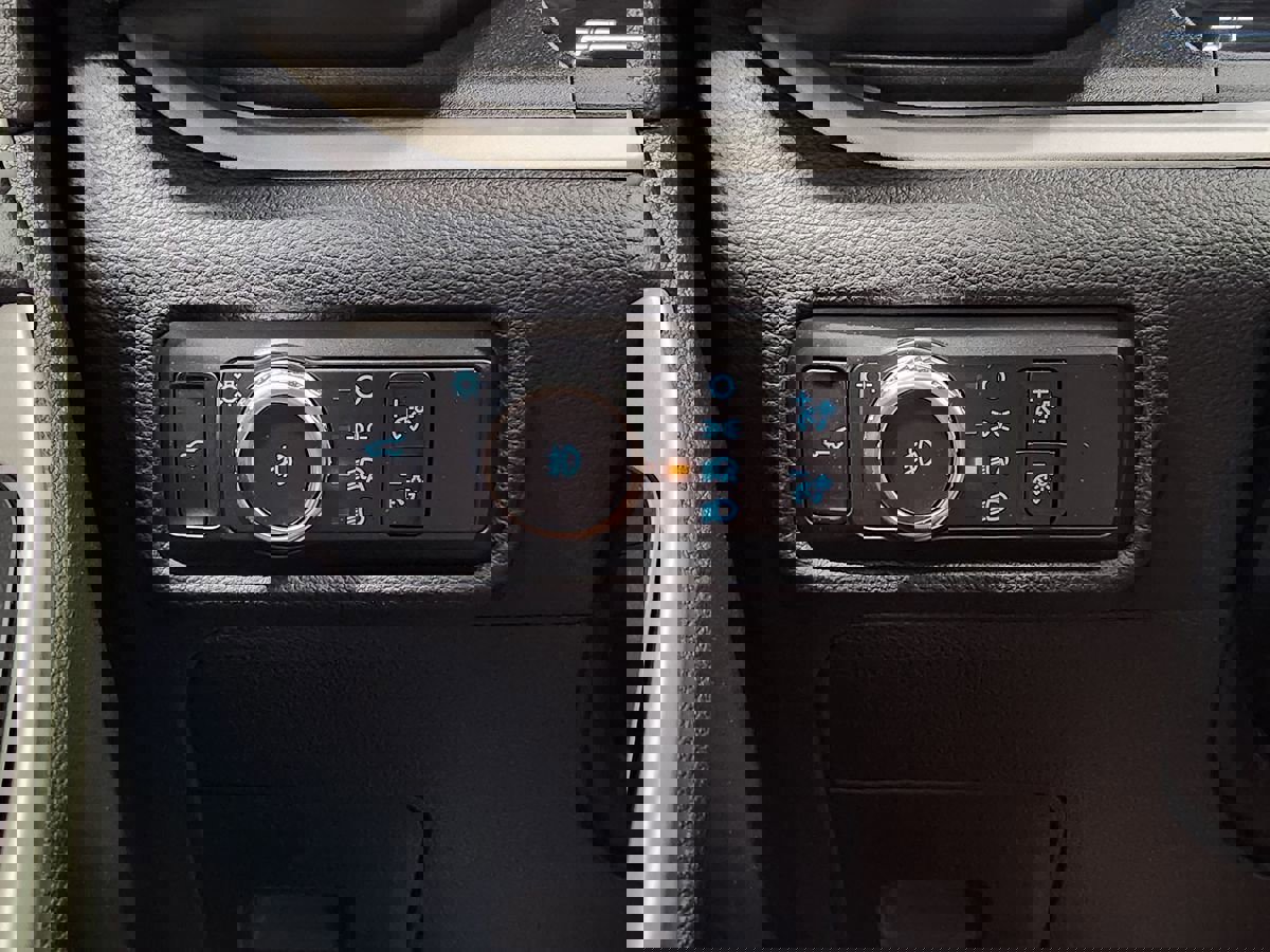 Used 2021 Ford Explorer XLT w/ Equipment Group 202A image 42