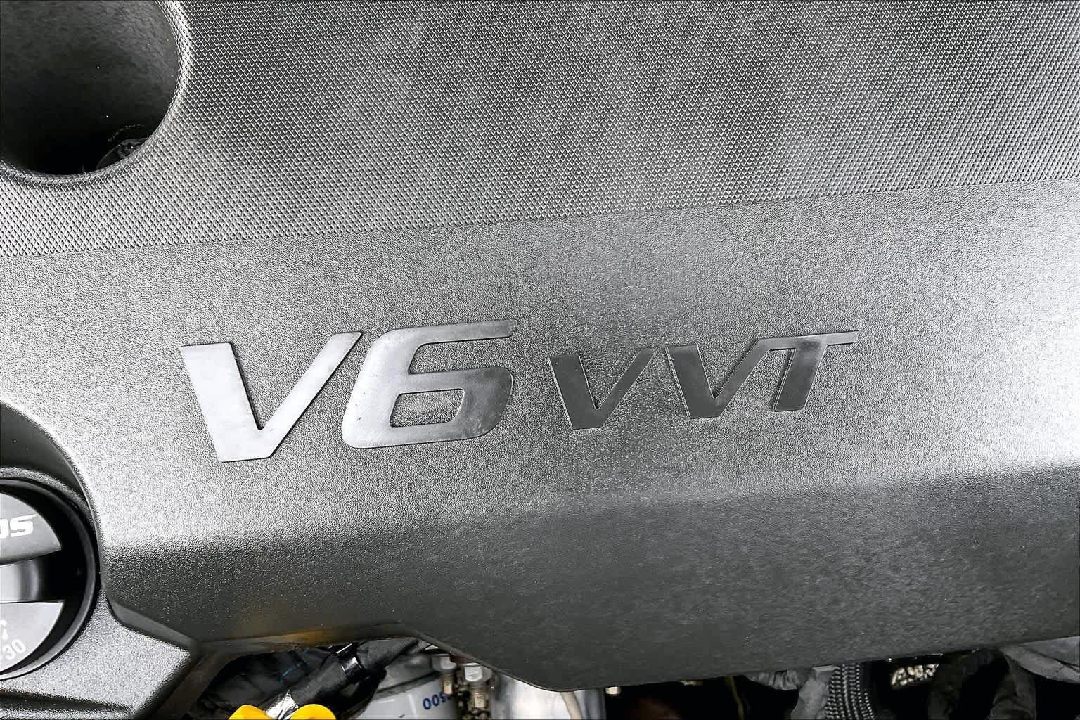 Used 2024 Buick Enclave Essence FWD image 57