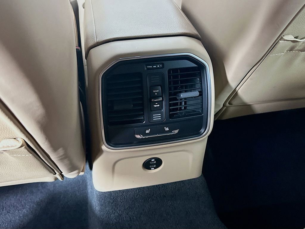 Certified 2023 Porsche Macan image 26