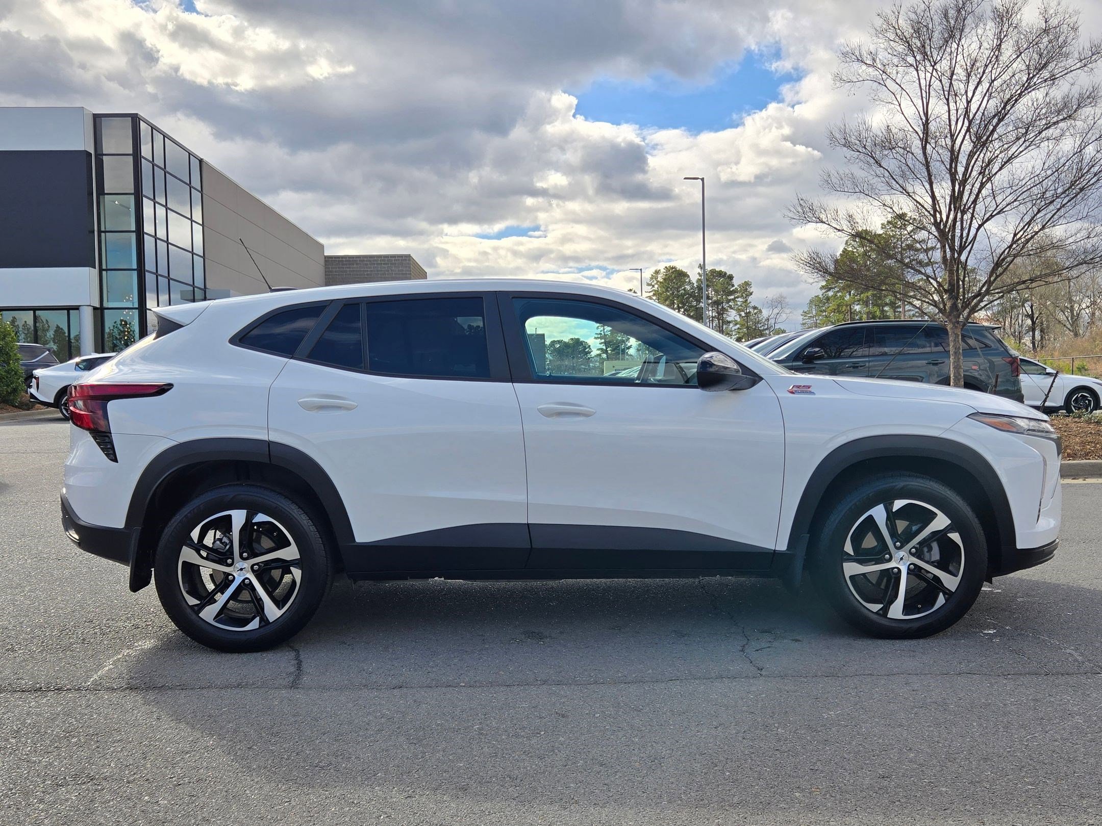 Used 2024 Chevrolet Trax RS image 8