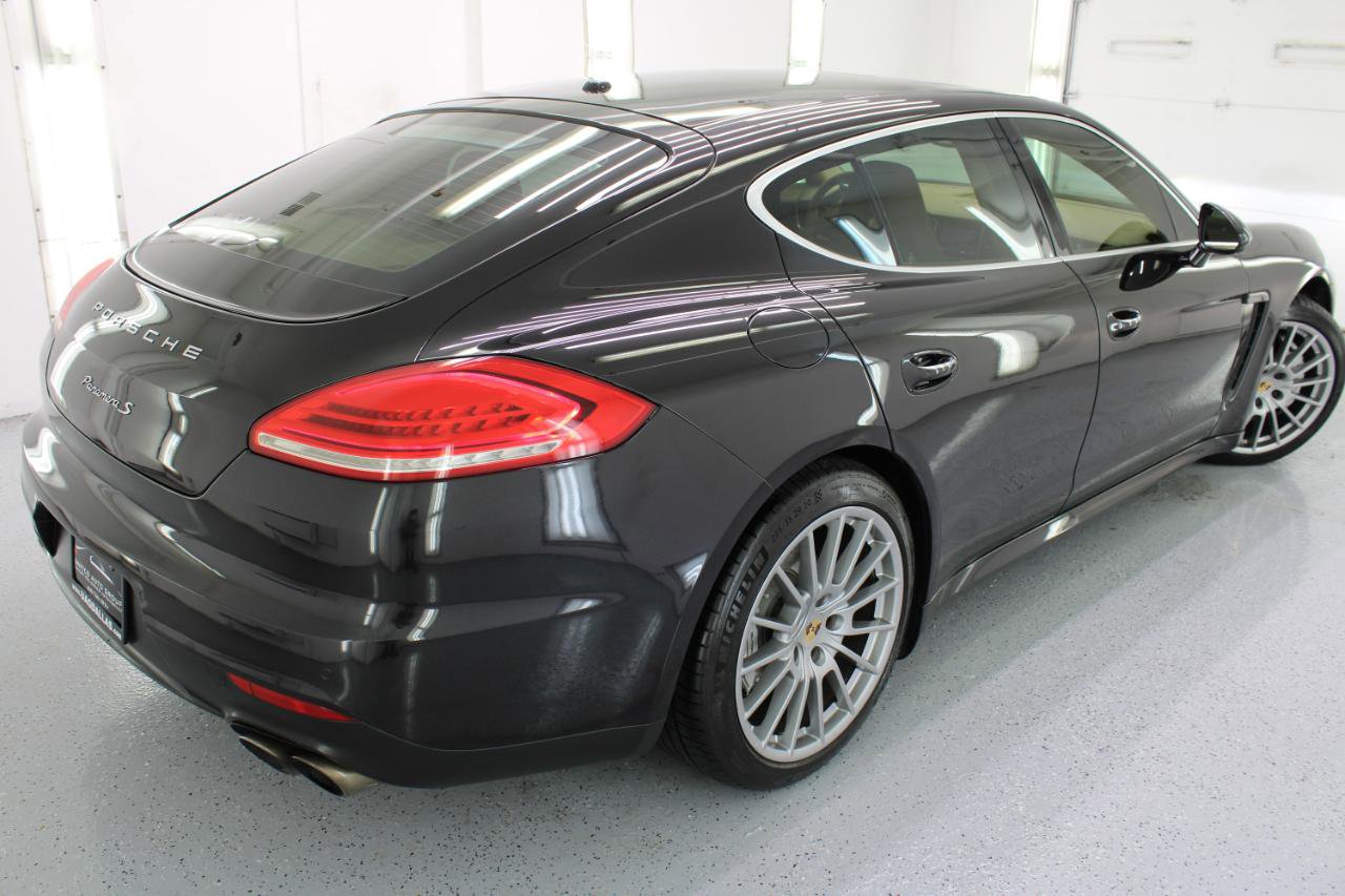 Used 2014 Porsche Panamera S image 30