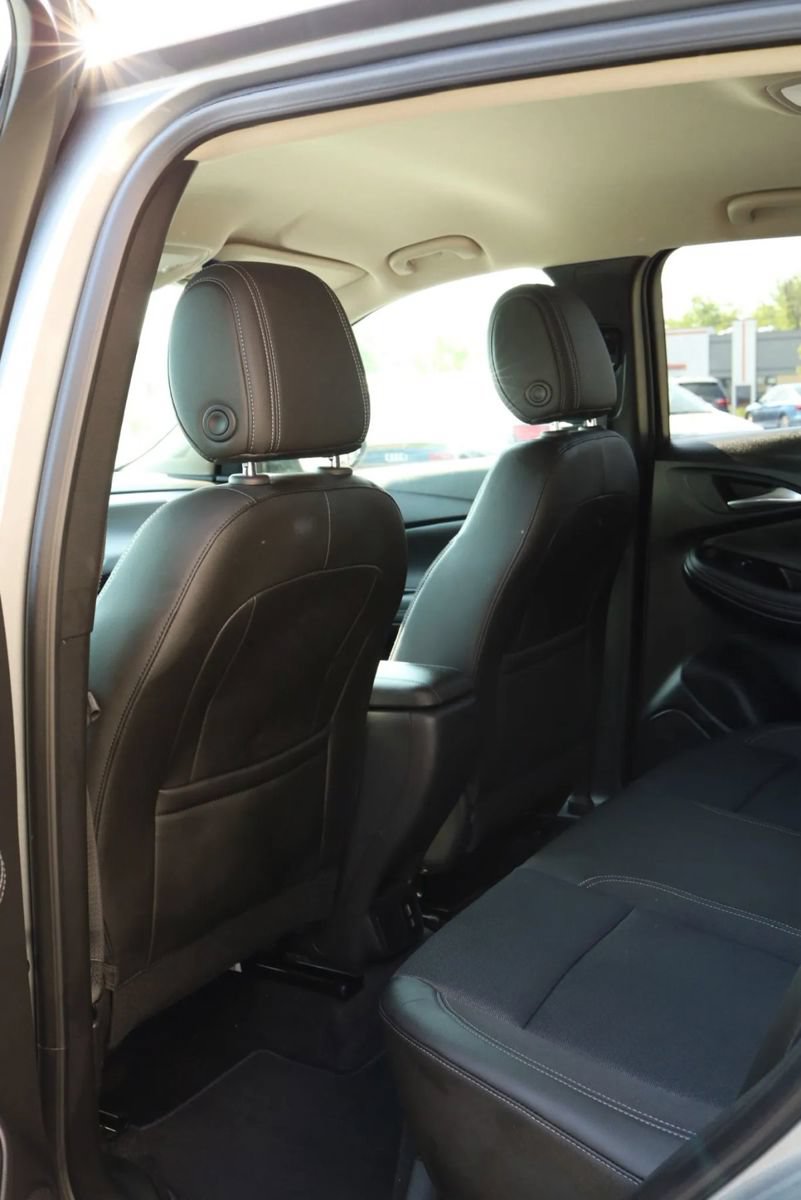 Used 2025 Buick Encore GX Preferred FWD image 30