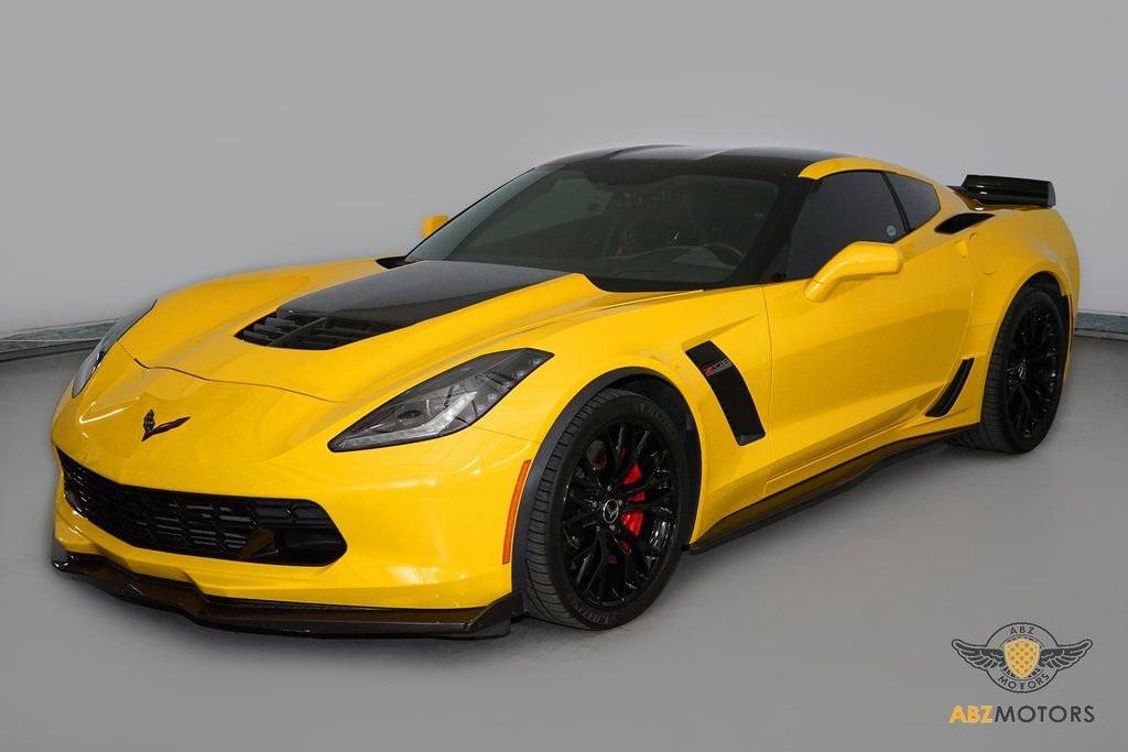 Used 2015 Chevrolet Corvette Z06 RWD image 3