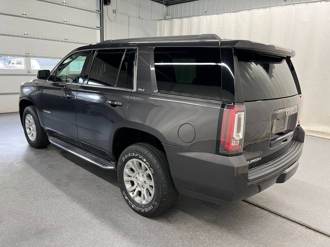 Used 2018 GMC Yukon SLT AWD/4WD image 6