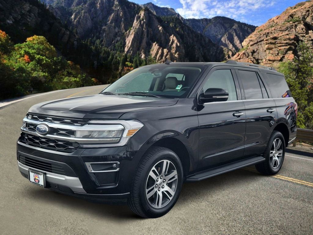 Used 2024 Ford Expedition Limited AWD/4WD image 5