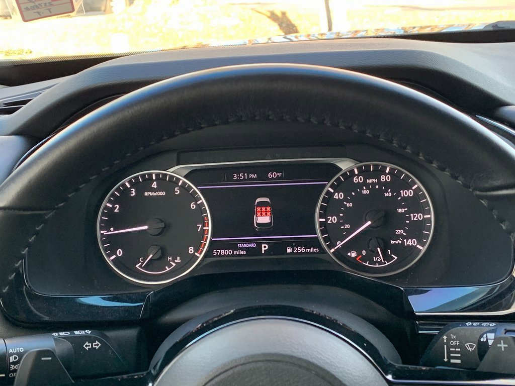 Used 2022 Nissan Pathfinder SV image 9