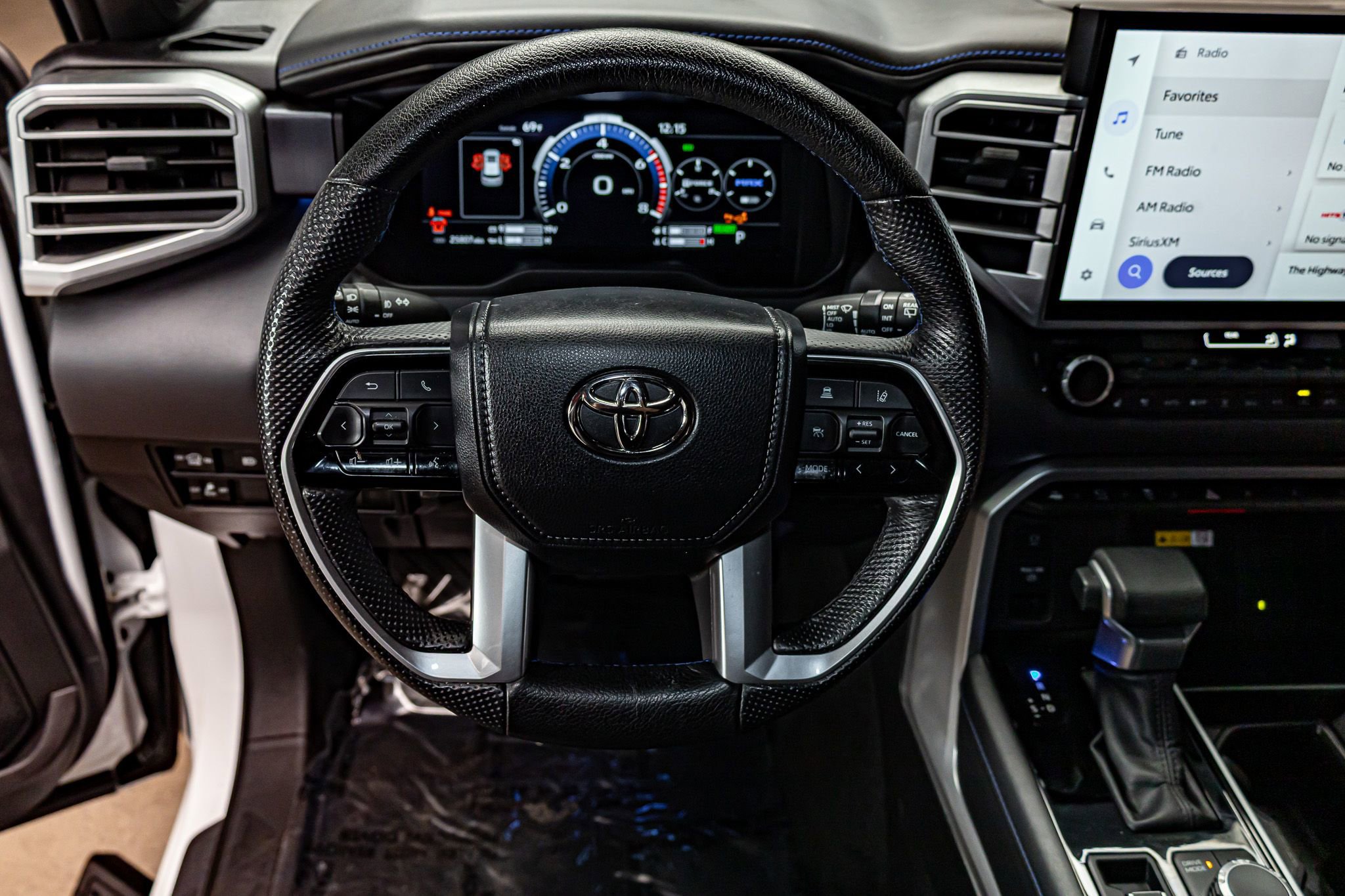 Used 2024 Toyota Sequoia Platinum image 18