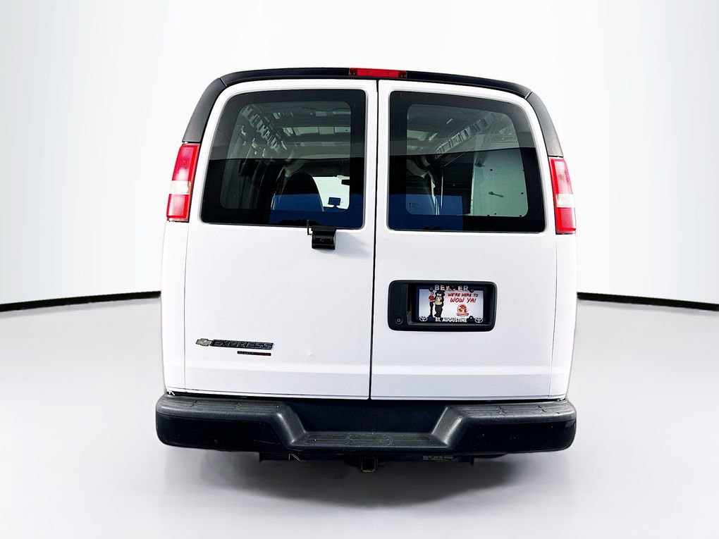 Used 2014 Chevrolet Express 1500 RWD image 8