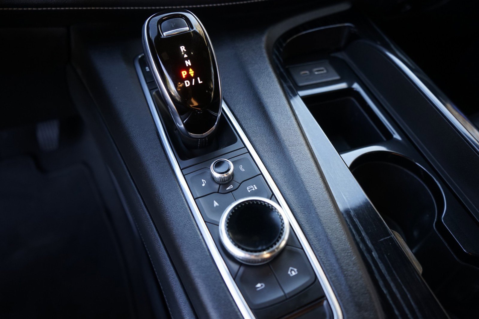 Used 2021 Cadillac Escalade Sport w/ Driver Assist Tech Package image 24