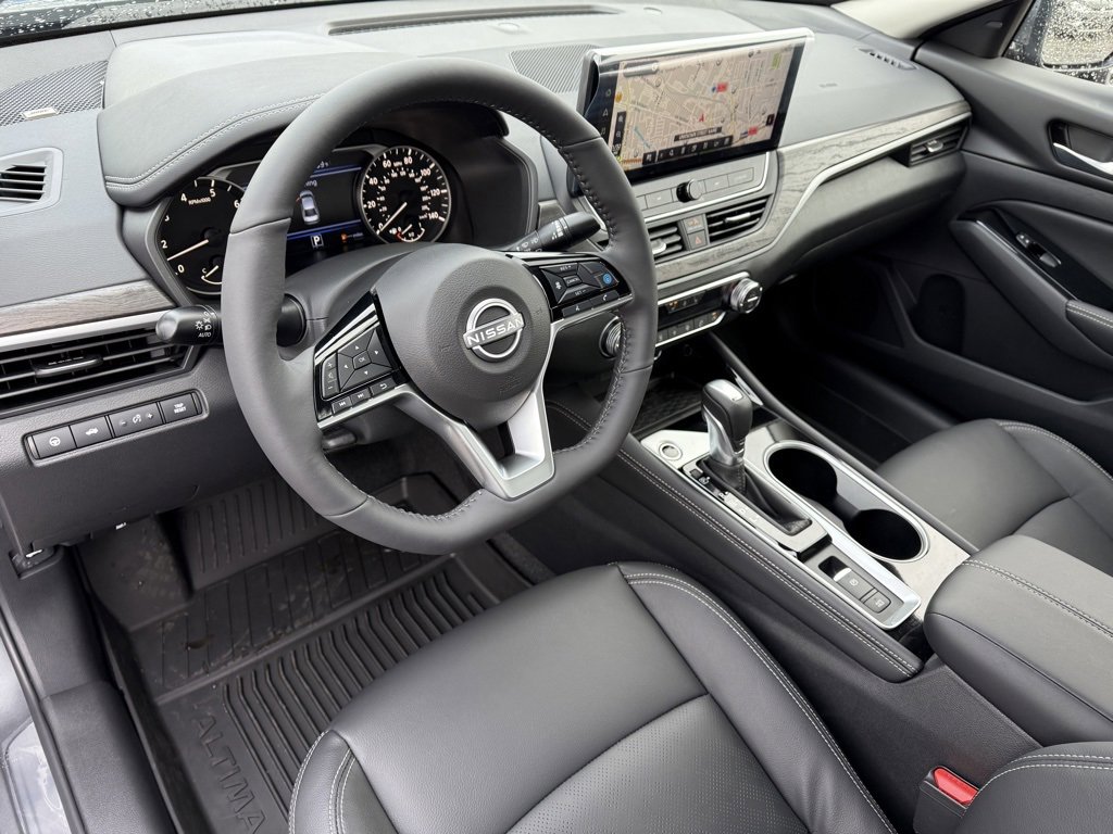 New 2025 Nissan Altima 2.5 SL image 13
