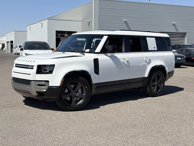 Used 2023 Land Rover Defender 130 SE AWD/4WD image 2