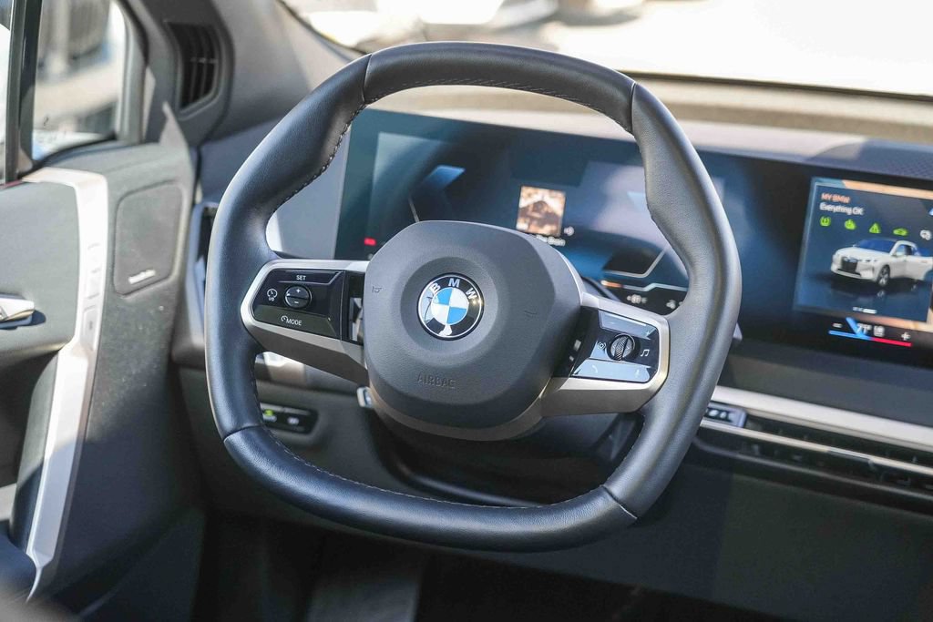 Used 2026 BMW iX xDrive60 AWD/4WD image 15