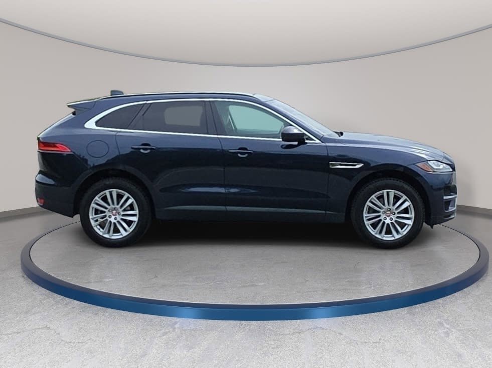 Used 2017 Jaguar F-PACE Prestige AWD/4WD image 4