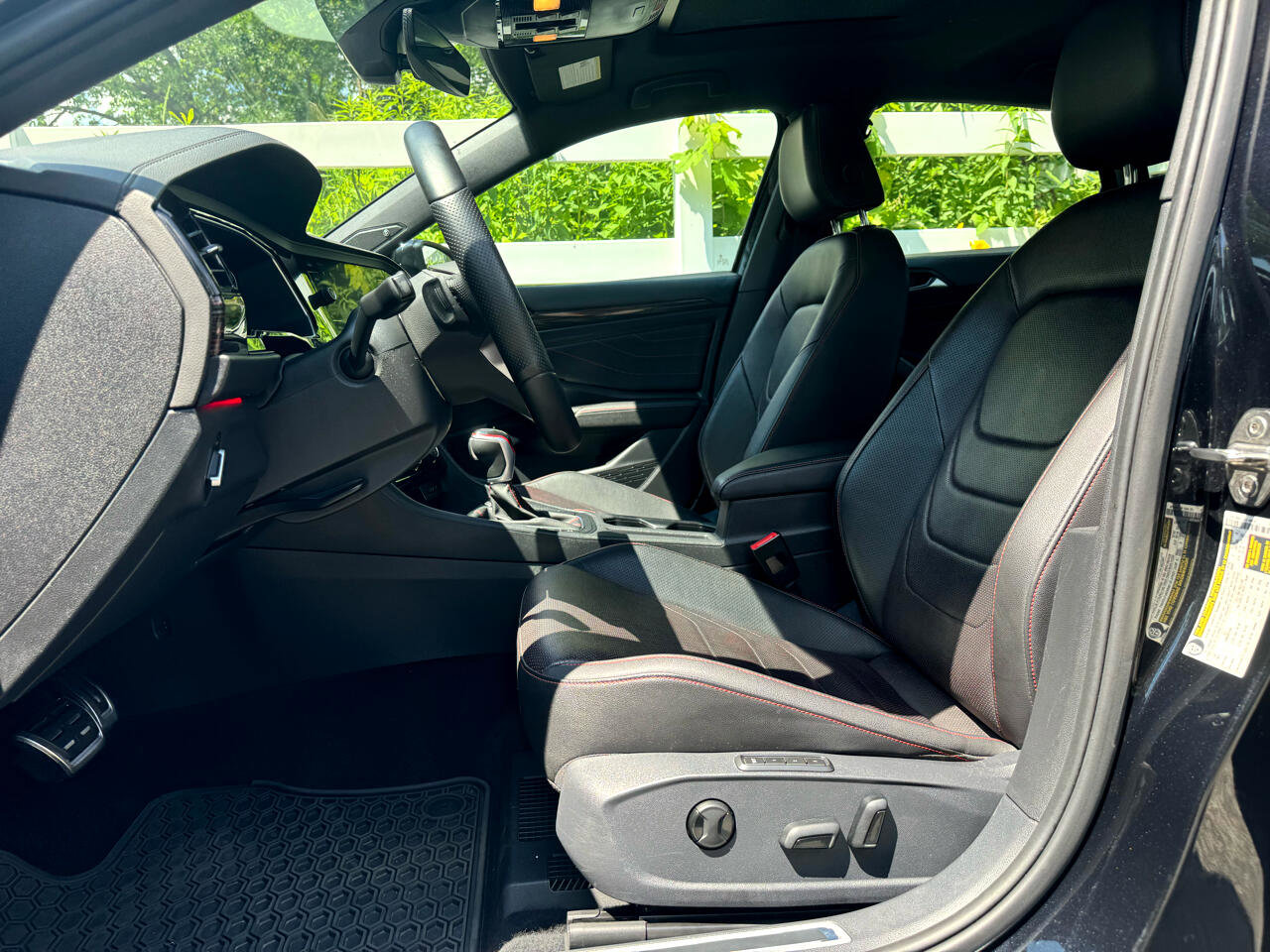 Used 2022 Volkswagen Jetta GLI Autobahn image 27