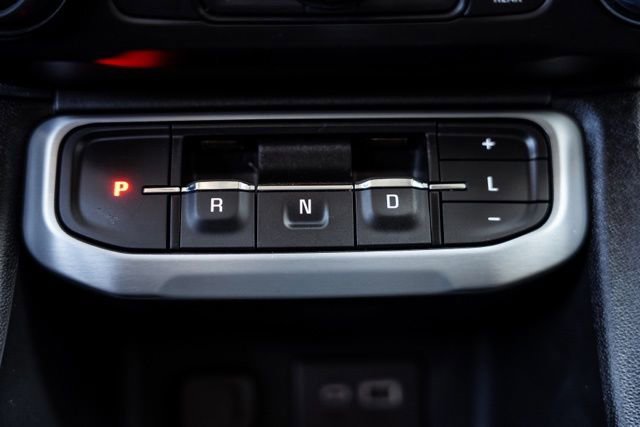 Used 2023 GMC Acadia SLE w/ Driver Convenience Package FWD image 21
