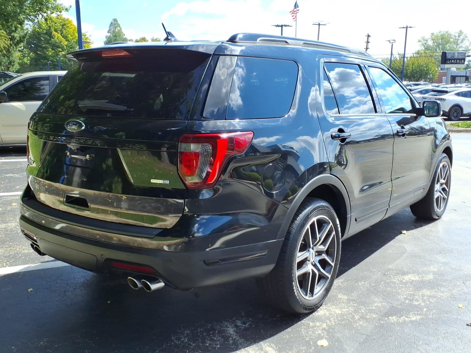 Certified 2019 Ford Explorer Sport AWD/4WD image 3