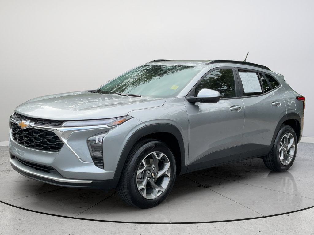 Certified 2026 Chevrolet Trax LT w/ Driver Confidence Package FWD image 5