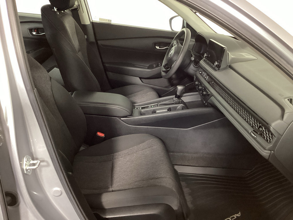 Used 2023 Honda Accord LX image 9