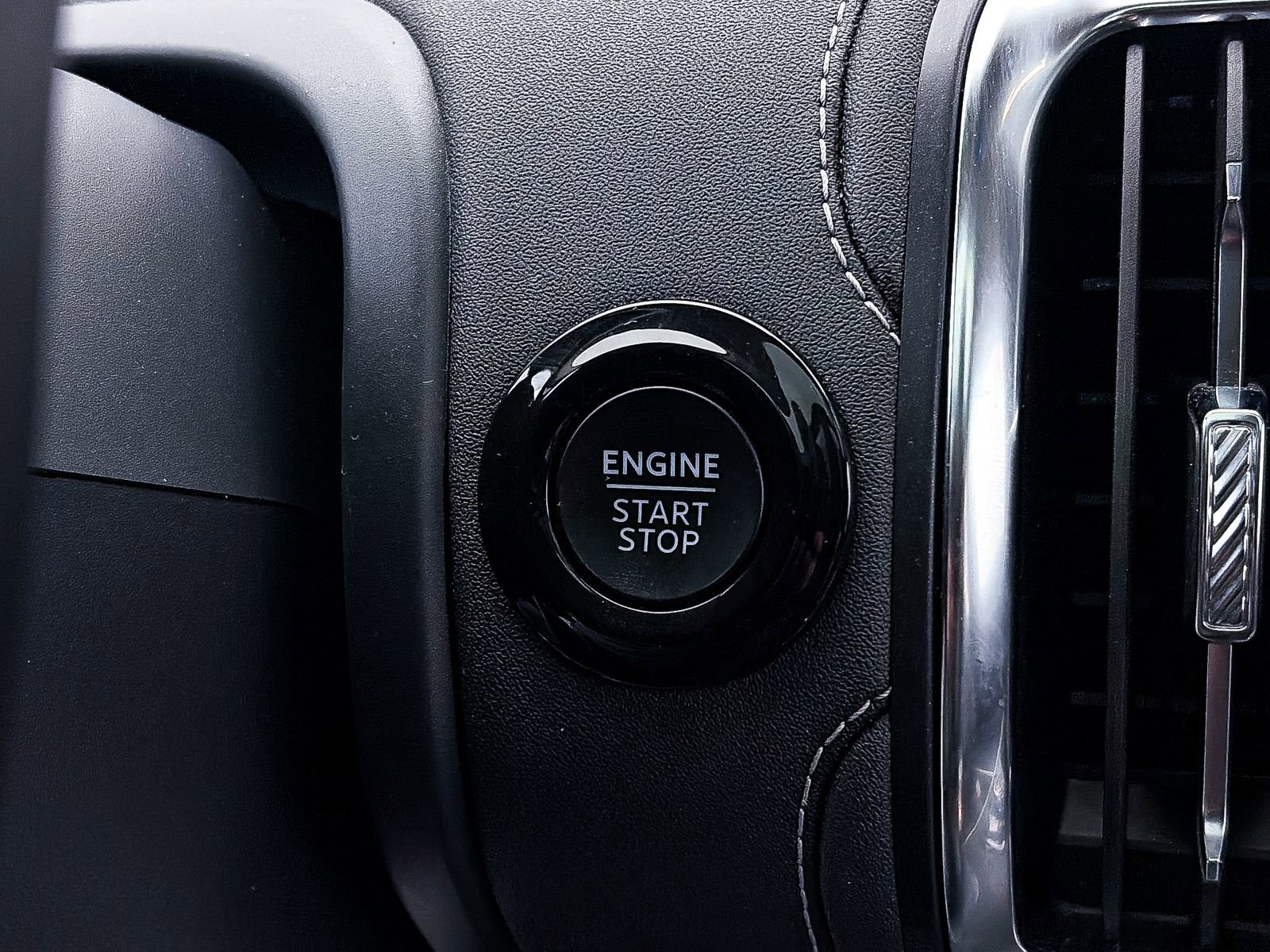 Used 2025 Ford Expedition Max Platinum image 36