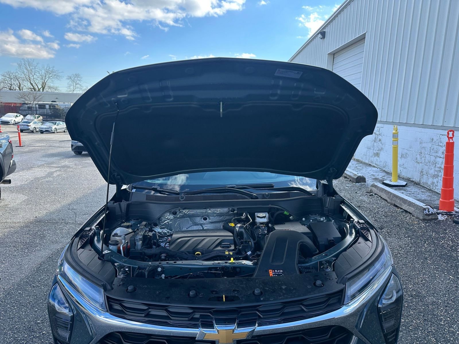 Used 2025 Chevrolet Trax LT w/ LT Convenience Package image 30