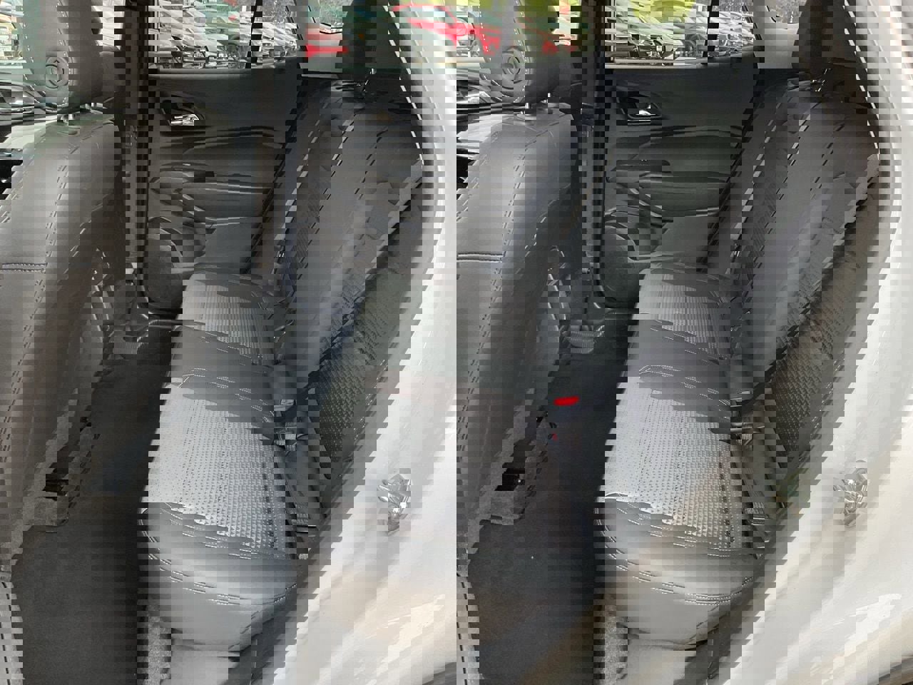 Used 2025 Chevrolet Trax LT image 15