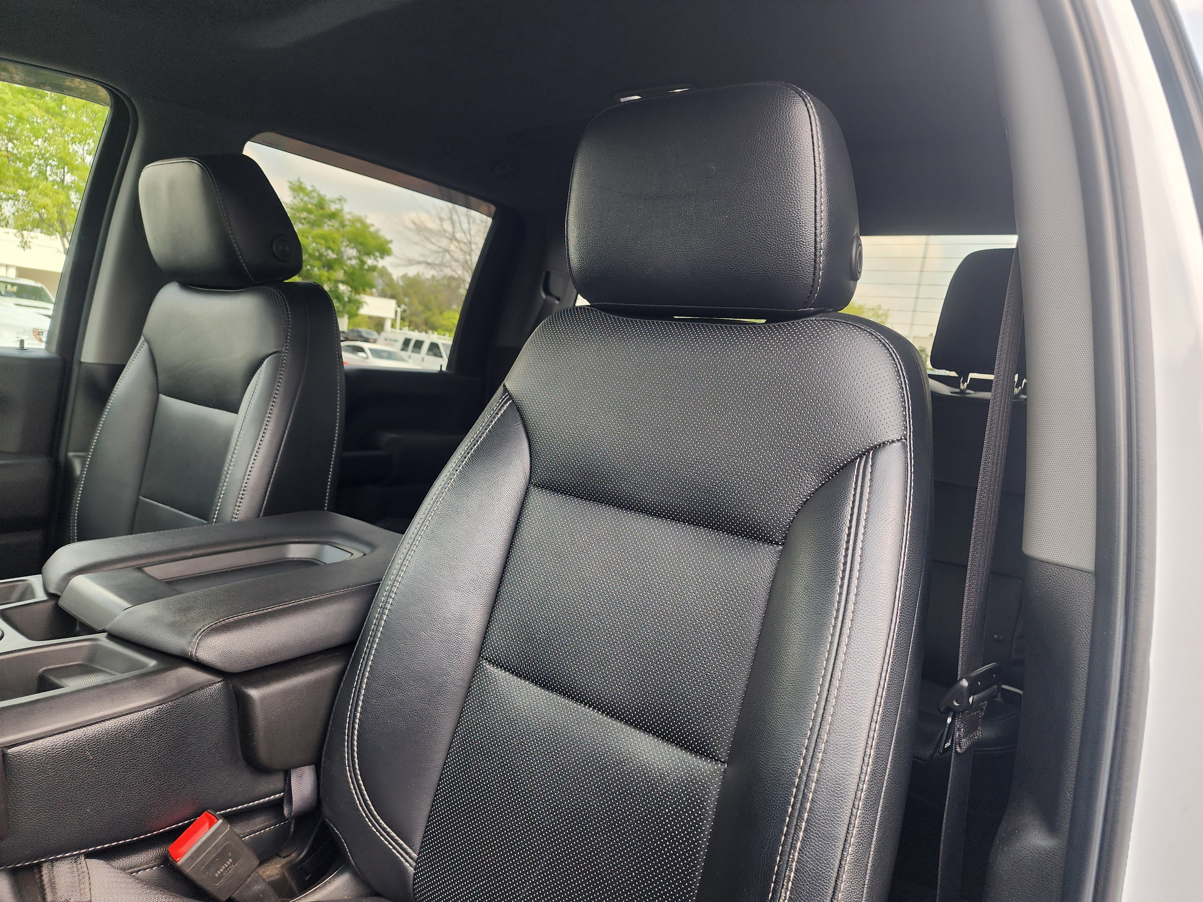 Used 2021 Chevrolet Silverado 2500 Custom w/ Custom Value Package image 22