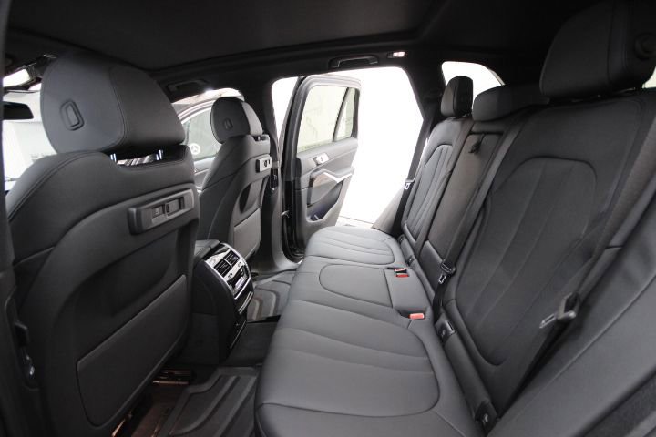 Used 2019 BMW X5 xDrive40i w/ Premium Package 2 AWD/4WD image 27