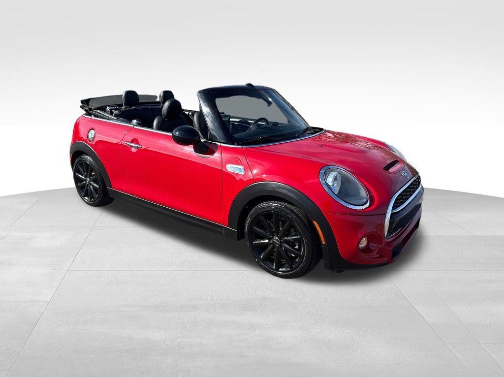 Used 2019 MINI Cooper S w/ Signature Upholstery Package image 8