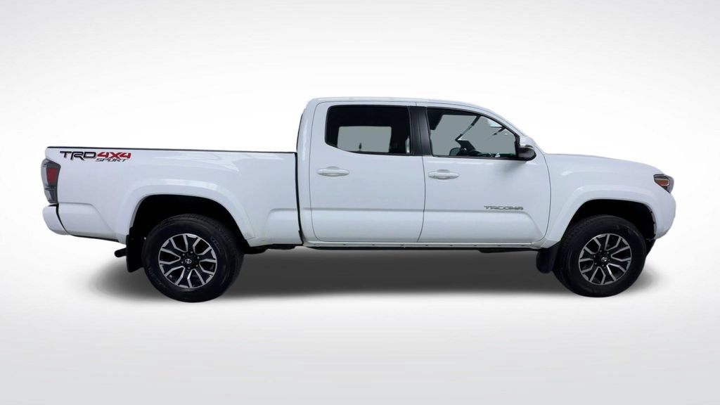 Certified 2022 Toyota Tacoma TRD Sport w/ Technology Package AWD/4WD image 10