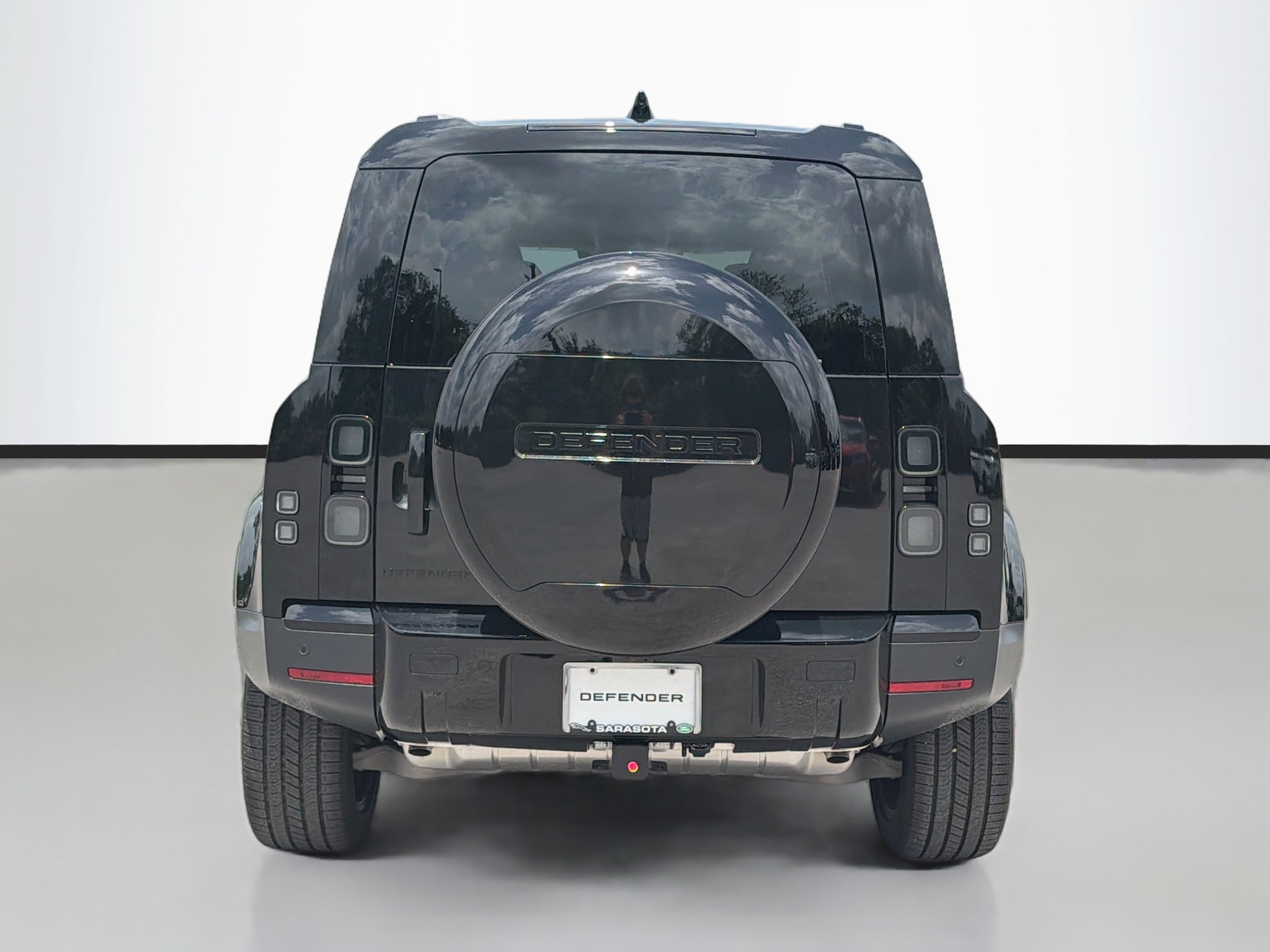 New 2026 Land Rover Defender 110 S AWD/4WD image 4
