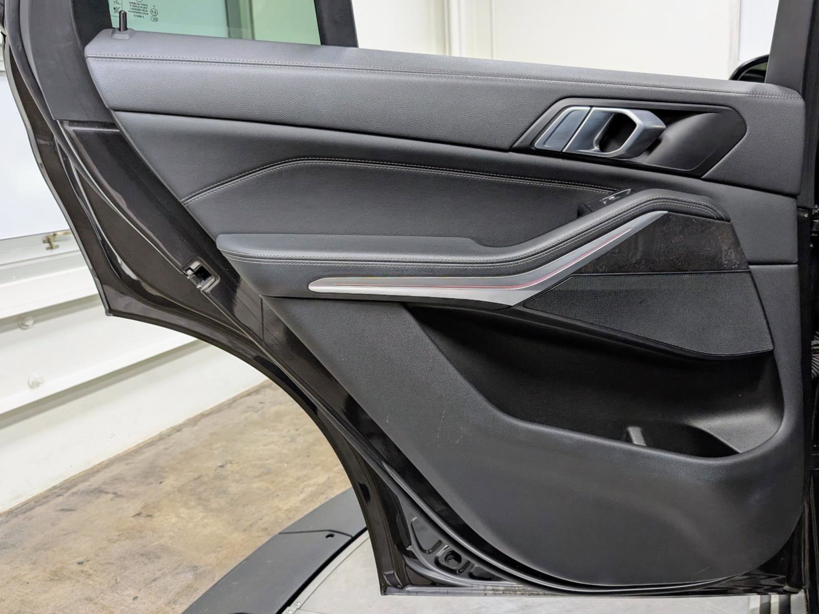 Used 2023 BMW X5 xDrive40i AWD/4WD image 17