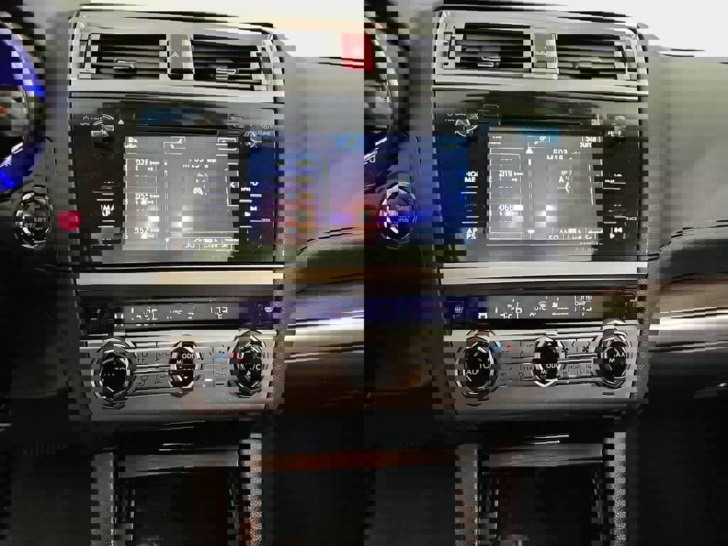 Used 2016 Subaru Legacy 3.6R Limited image 22