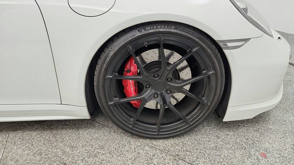 Used 2015 Porsche 911 Turbo AWD/4WD image 25