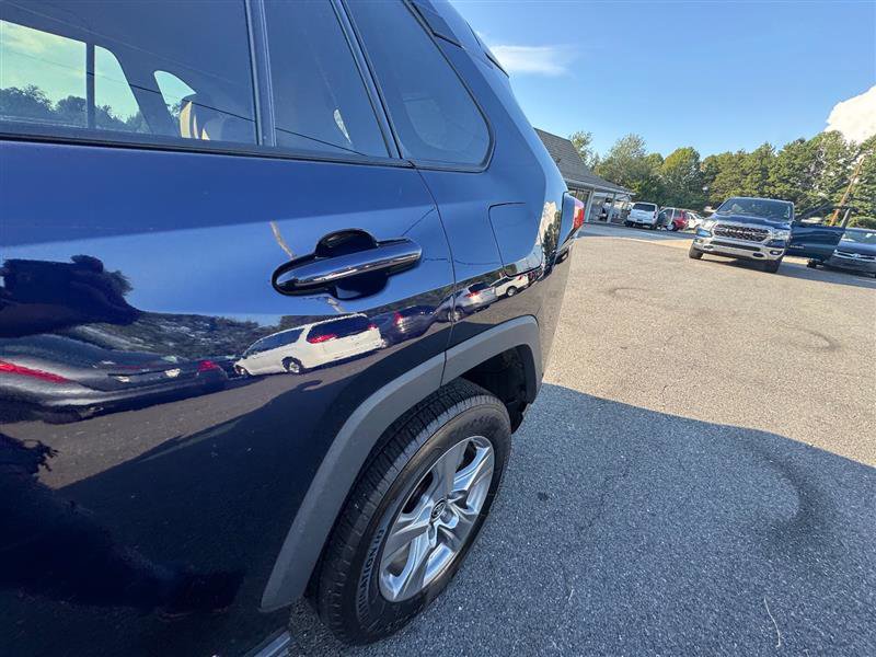 Used 2022 Toyota RAV4 XLE image 17