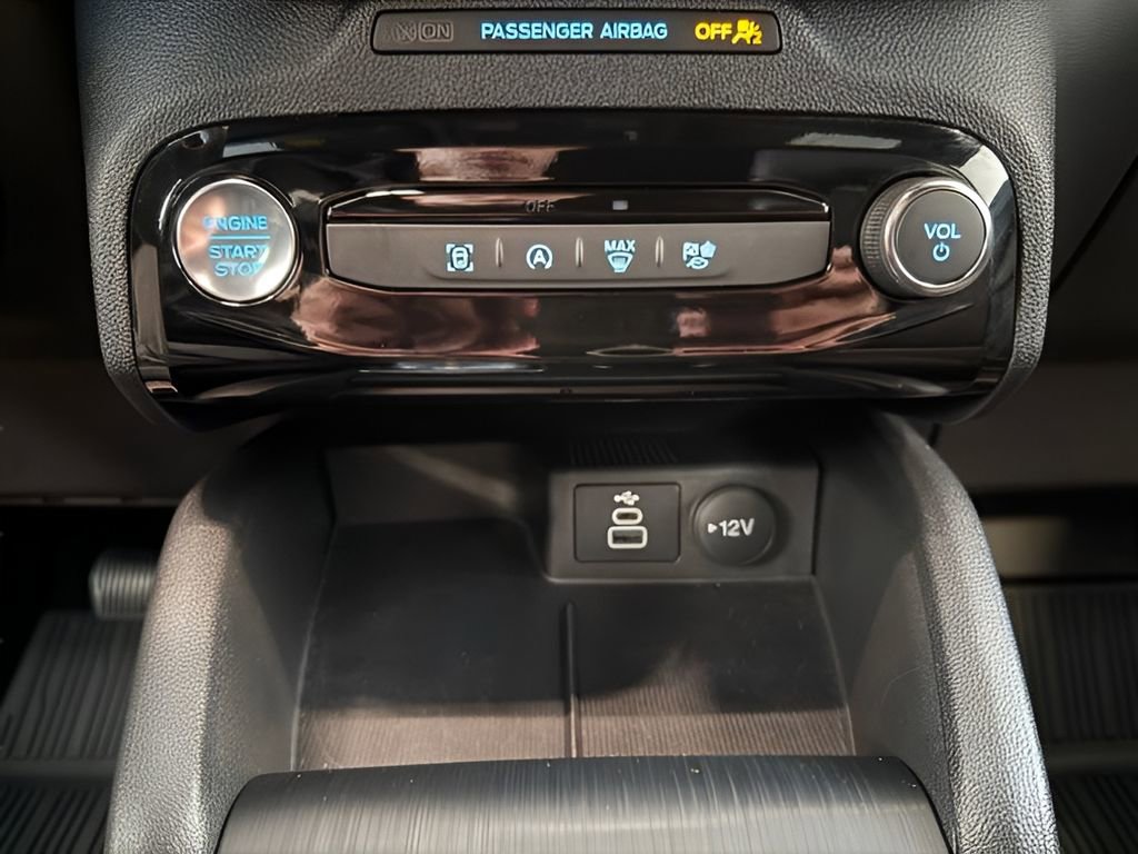 Used 2025 Ford Escape ST-Line w/ Tech Pack #1 AWD/4WD image 17