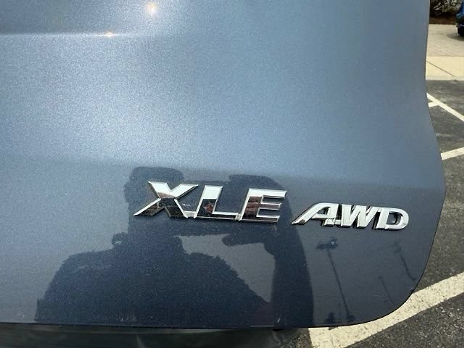 Used 2019 Toyota Highlander XLE AWD/4WD image 19